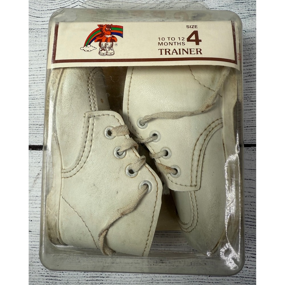 Vintage Toys R Us Size 4, 10 to 12 Months White Leather Baby Crib Shoes Trainer - Picture 1 of 9